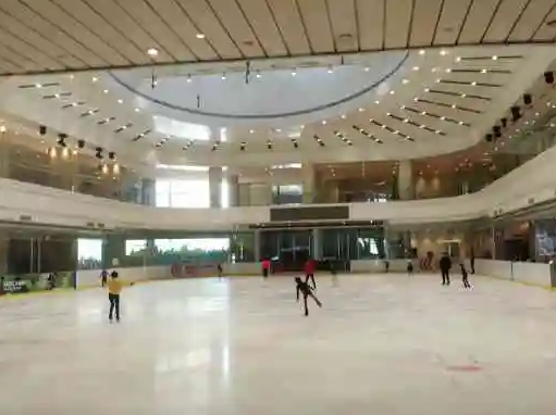 天津嘉里中心溜冰场